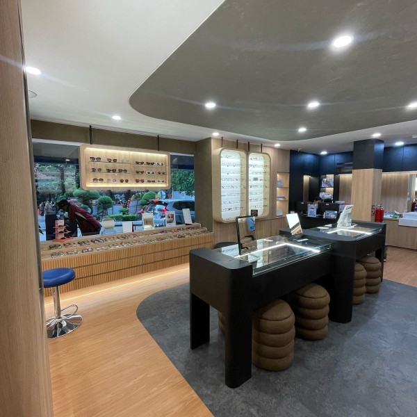 M Optik Menteng image 2